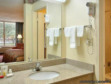 Ramada By Wyndham Houma Otel Dış mekan fotoğraf